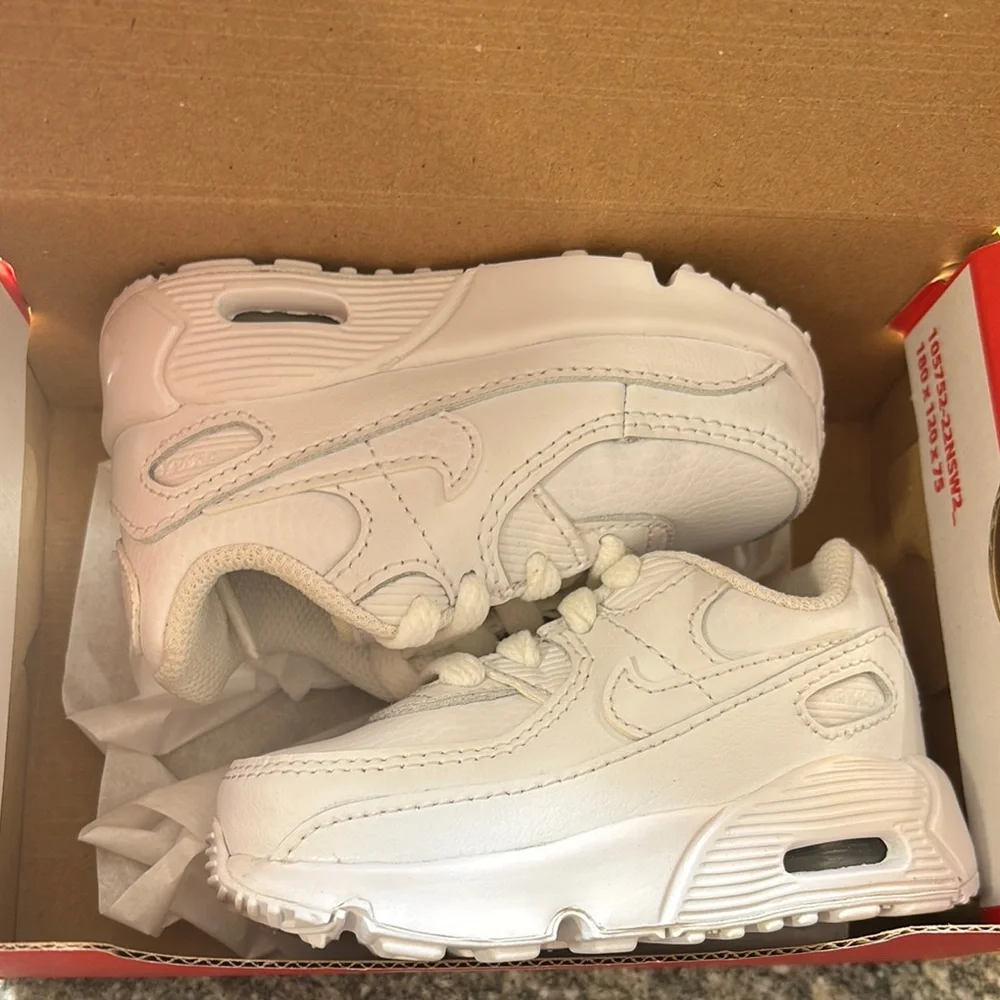 NEW Nike Air Max - Size 4 toddler - Picture 5 of 5